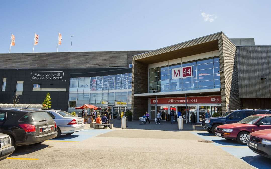 M44